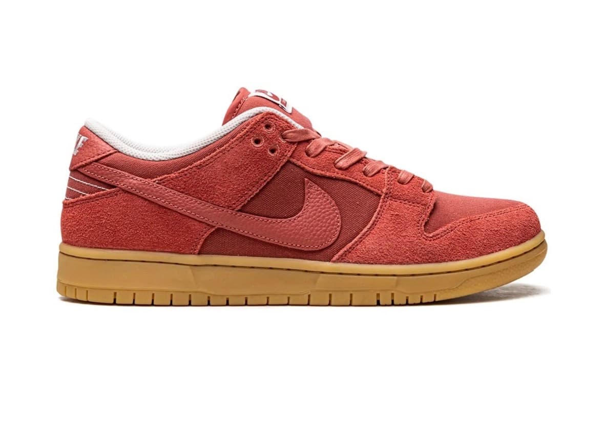 NIKE SB DUNK LOW “Adobe” SNEAKERS